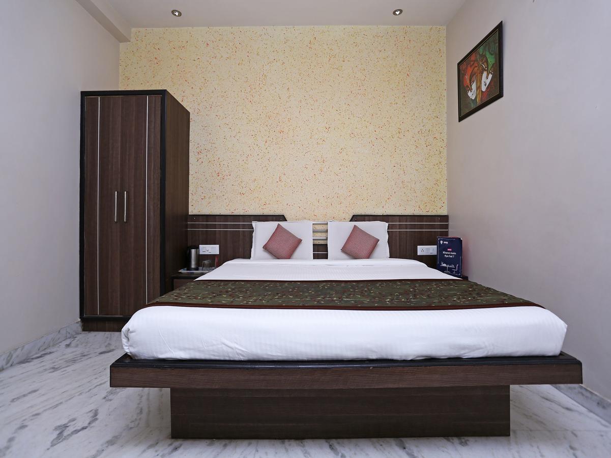 Star Hotel Agra  Exteriör bild