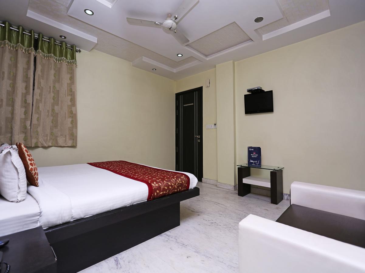 Star Hotel Agra  Exteriör bild